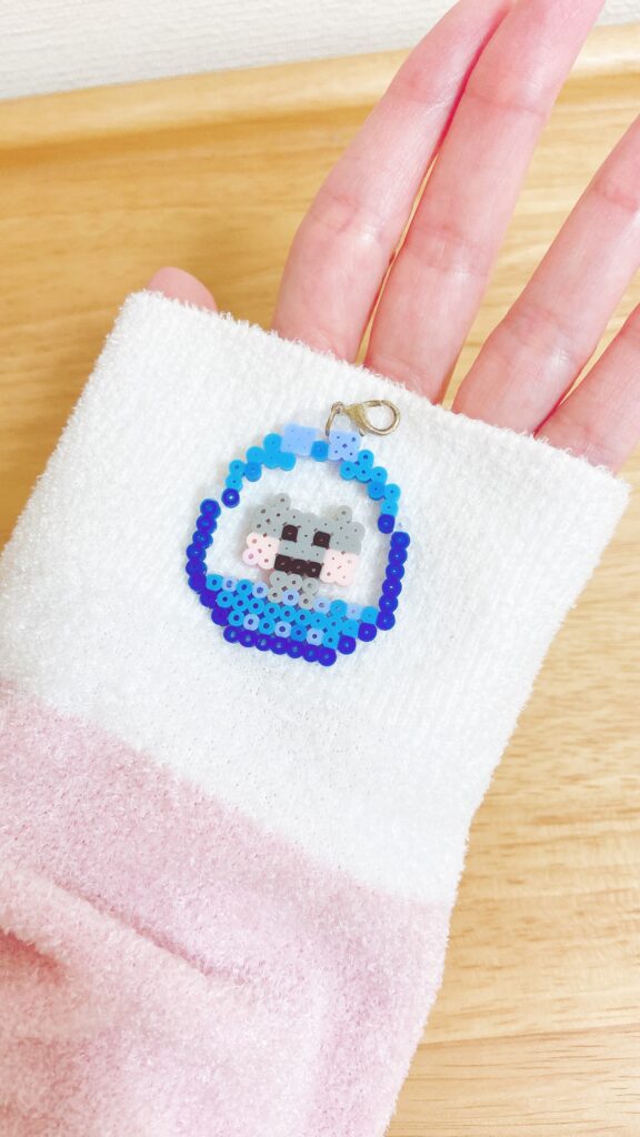 かご入りこねこちゃんアイロンビーズ作品